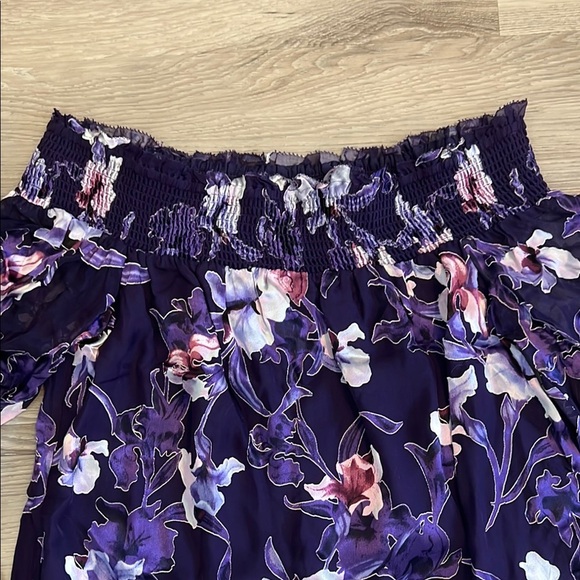 NWT White House Black Market Women’s Purple Floral Off-Shoulder Blouse Size XS - Picture 3 of 7